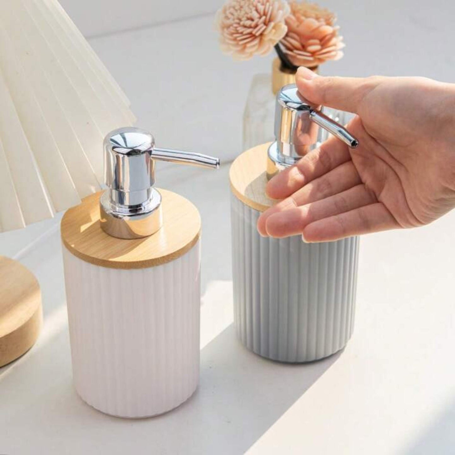 Ribbed Multipurpose Liquid Dispenser with Wooden Lid